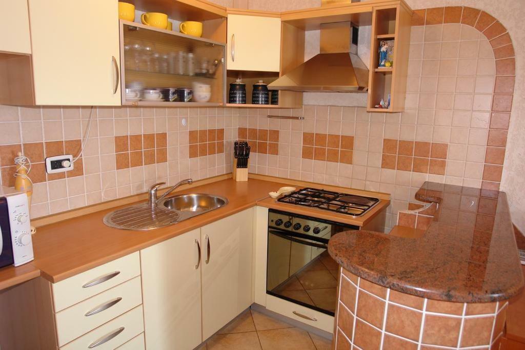 Ljeto Appartement Crikvenica Buitenkant foto